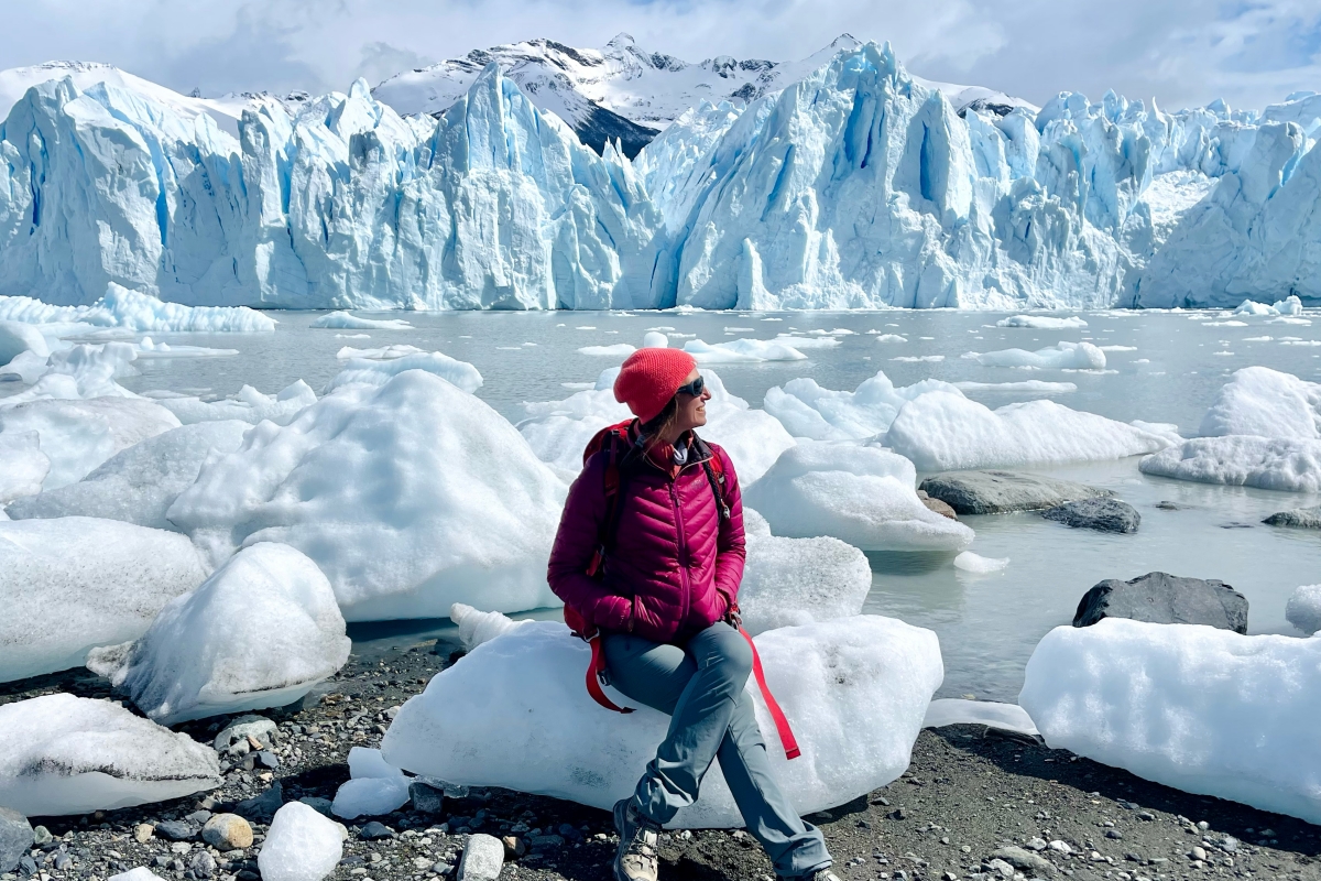 Patrycja Szczesniak przy lodowcu Perito Moreno